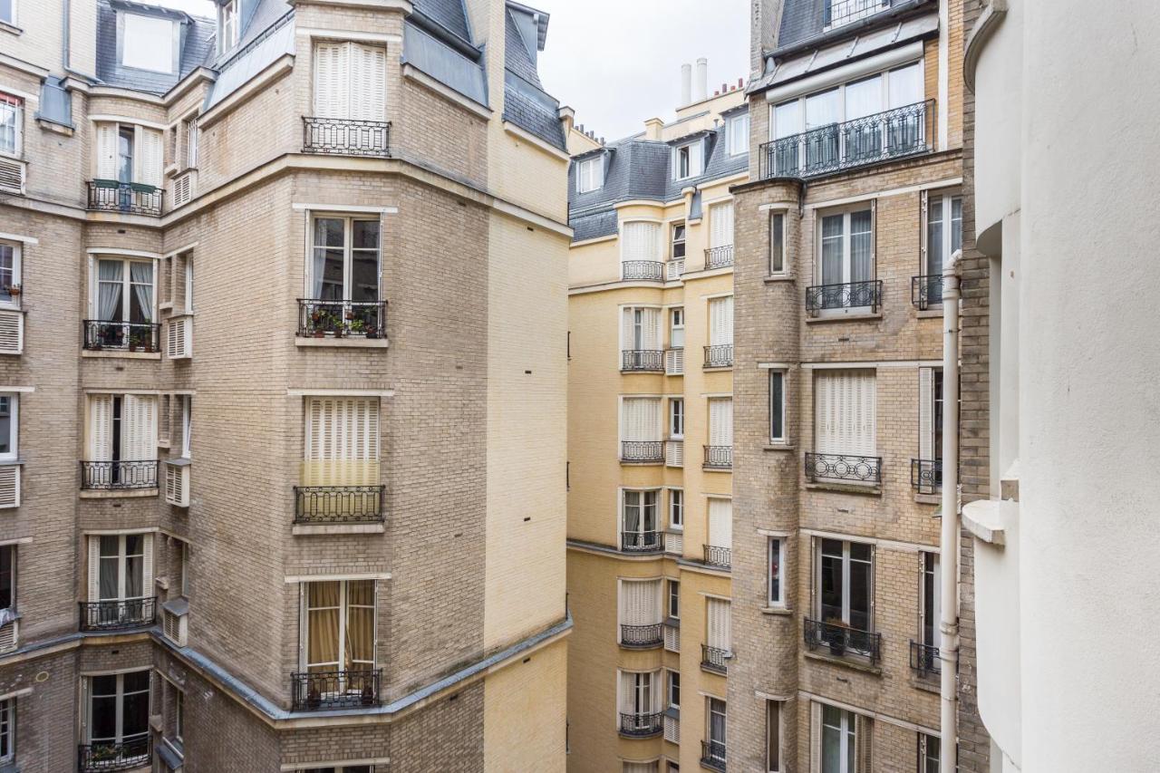Cmg Paris Exterior photo